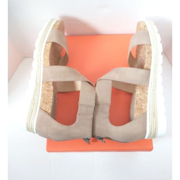 New! ADRIENNE VITTADINI Criss-Cross Sporty Wedge Sandal Open-Toe Shoe Faux Suede - Picture 4 of 5